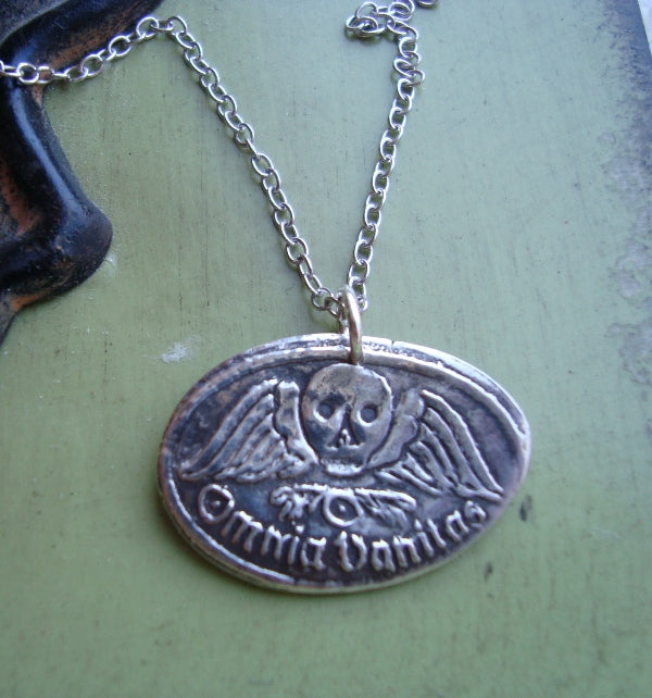 Omnia Vanitas 'All is Vanity' Silver Necklace