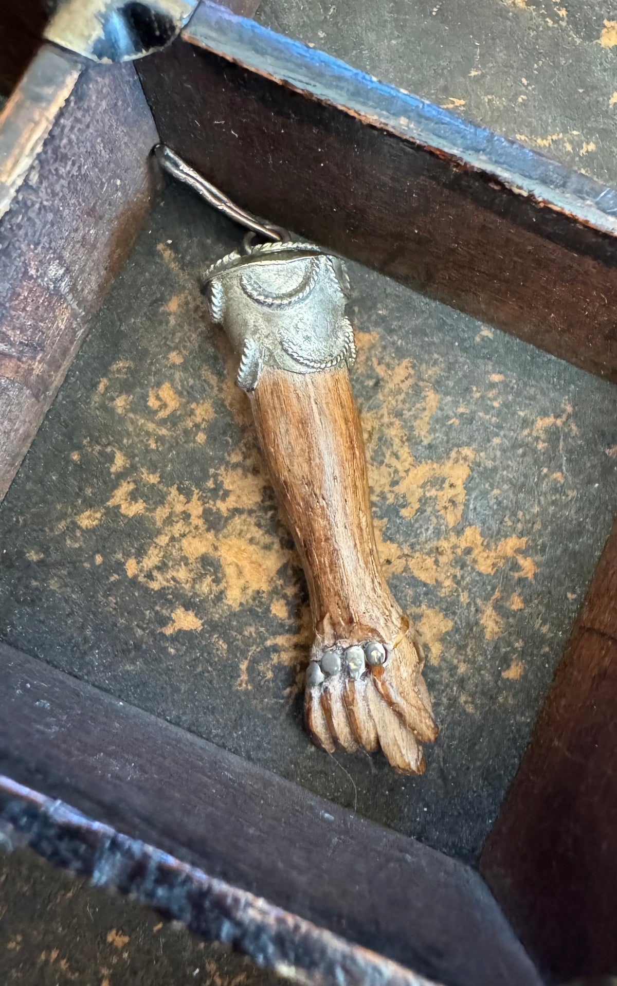 Vintage Pendant - Wooden Mano Figa Pendant