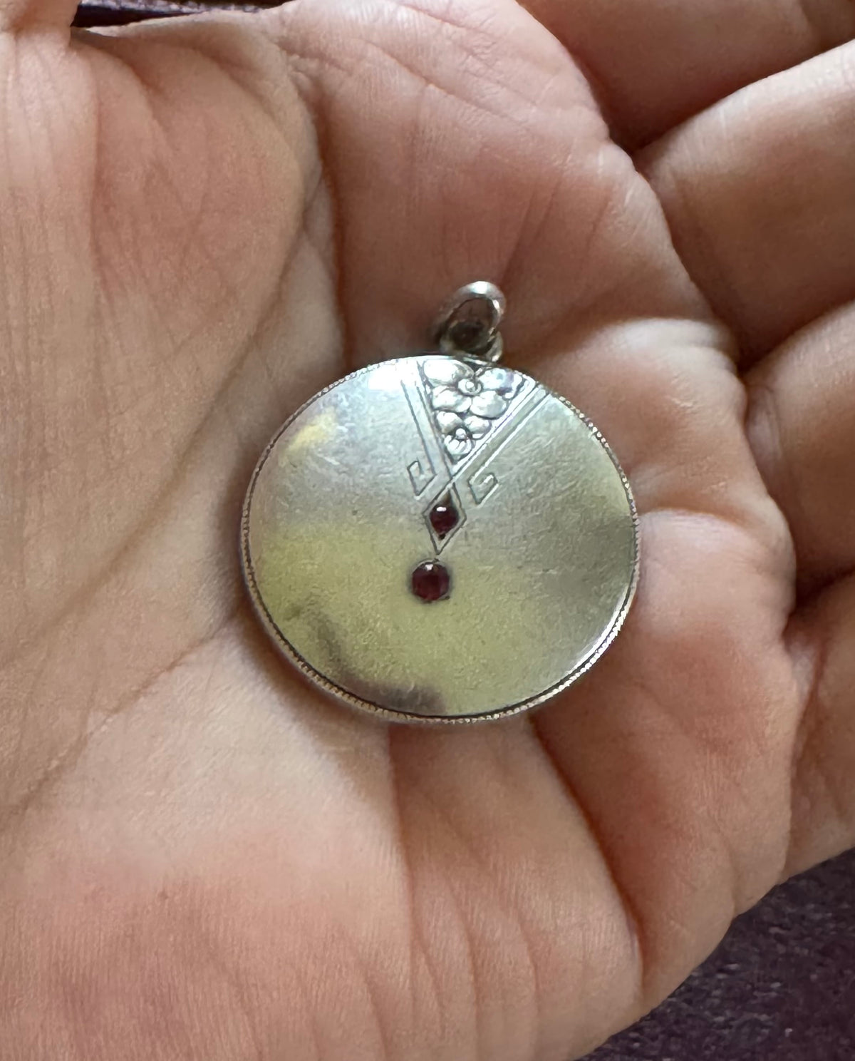Vintage Pendant - SIlver Art Deco Pendant