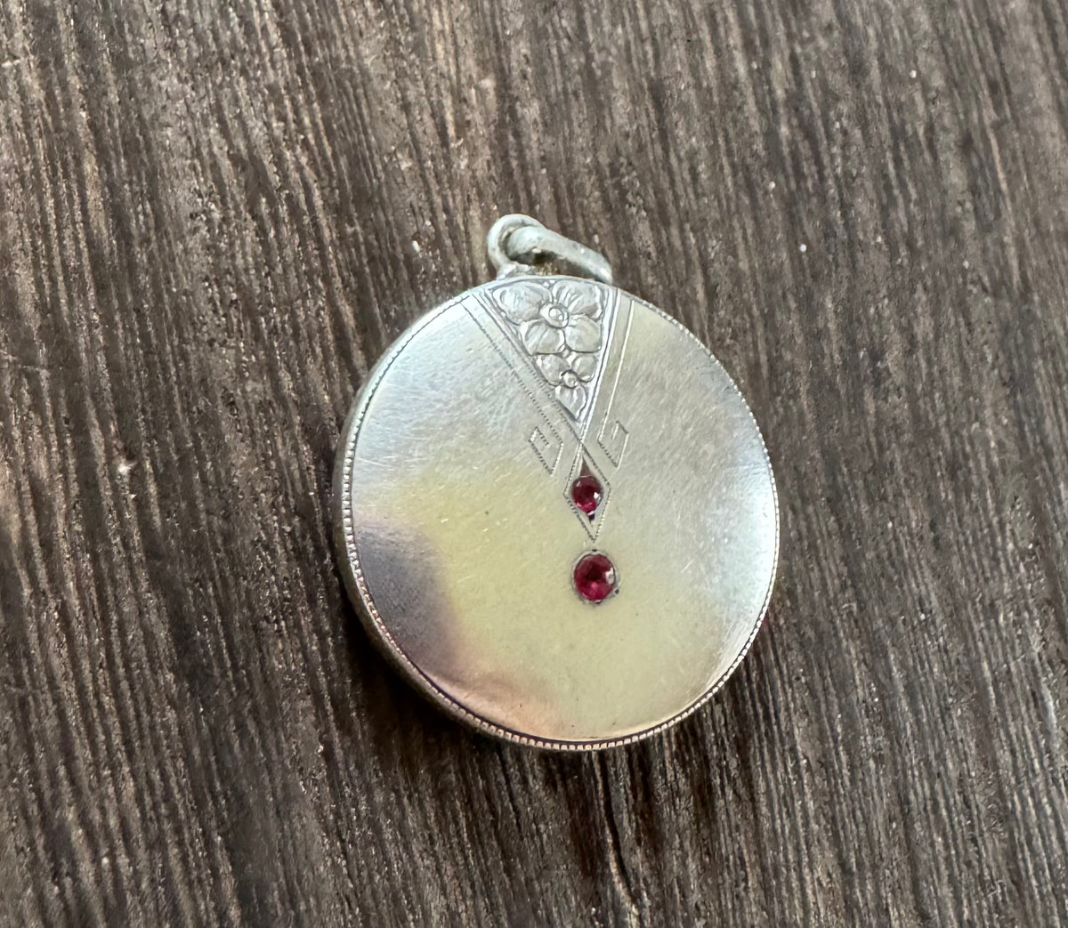 Vintage Pendant - SIlver Art Deco Pendant
