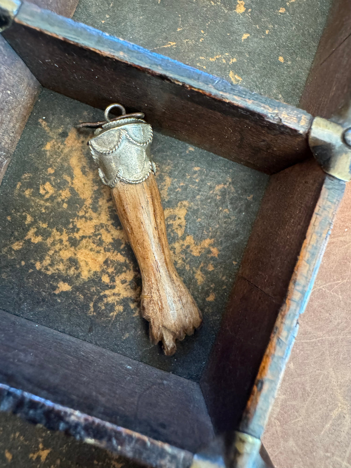 Vintage Pendant - Wooden Mano Figa Pendant