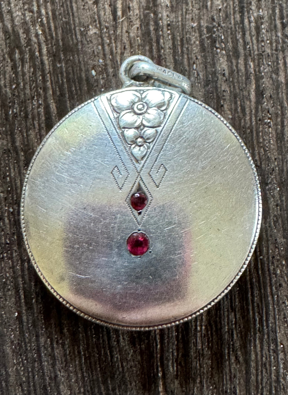 Vintage Pendant - SIlver Art Deco Pendant