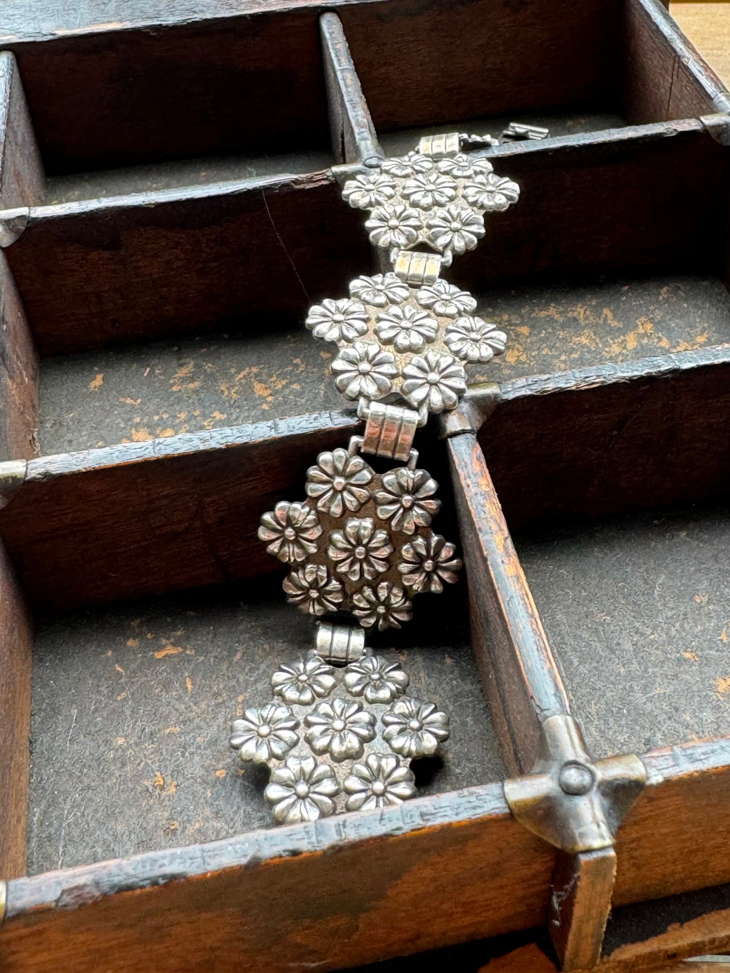 Vintage Sterling Bracelet – Art Nouveau Floral Bracelet