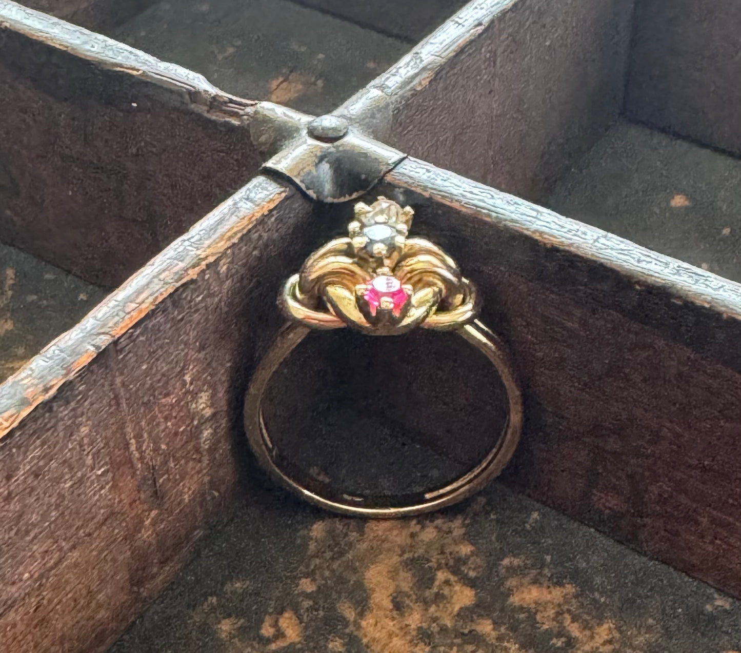 Vintage Ring- Gold Knot Ring