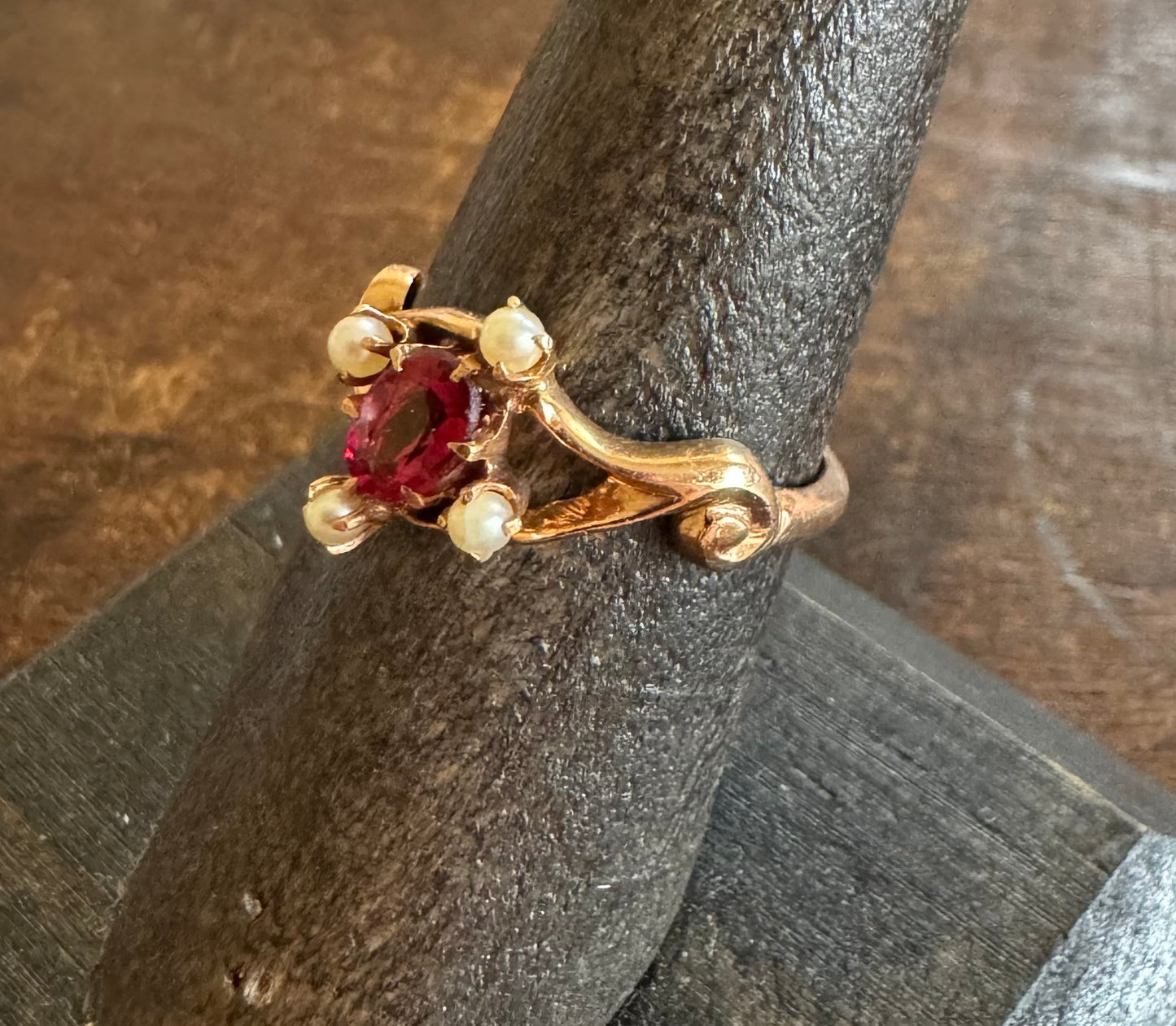 Victorian Ring - Antique Gold Ring with Garnet and Seed Pearls