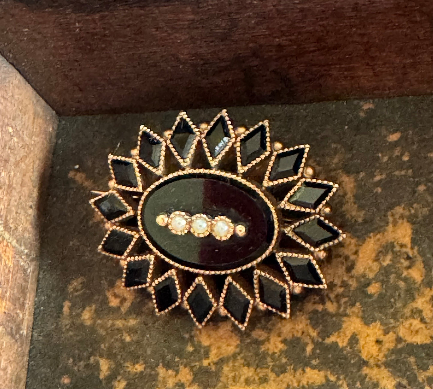 Victorian Pin/Pendant - Antique Black Onyx Mourning Jewelry