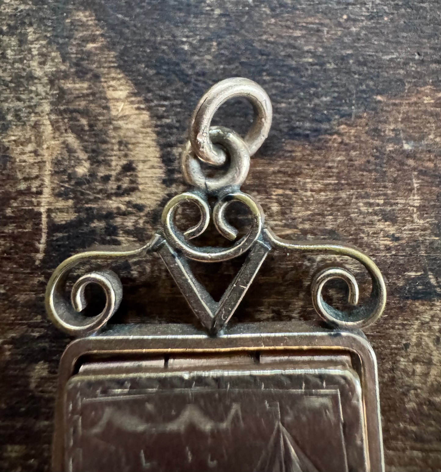 Victorian Locket - Antique Gold Fill Locket