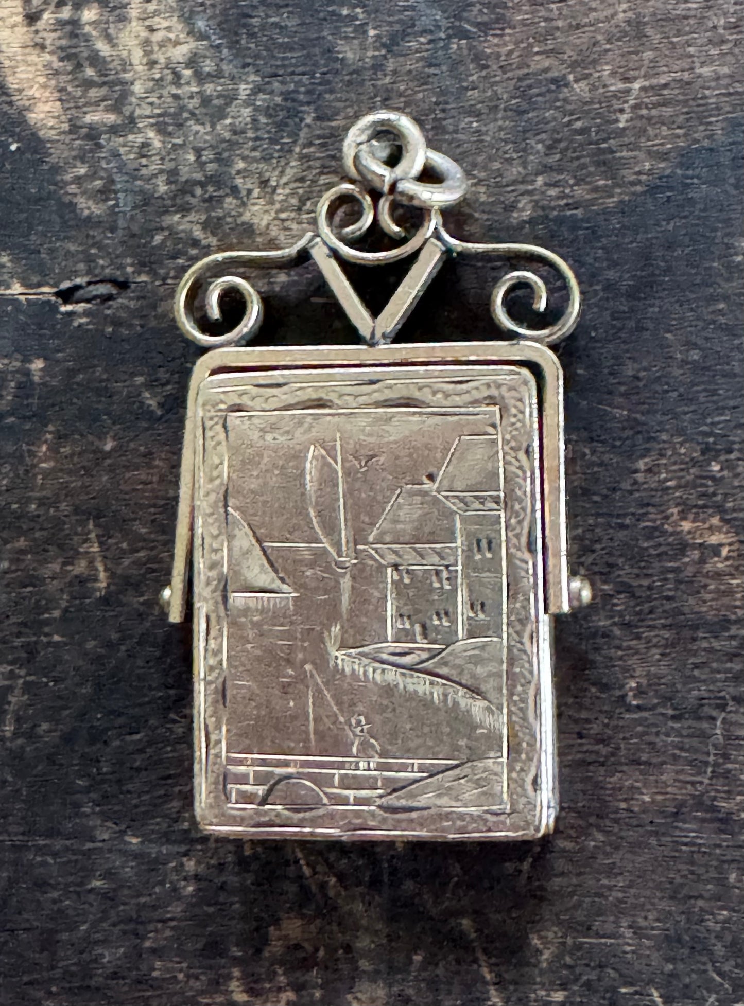 Victorian Locket - Antique Gold Fill Locket