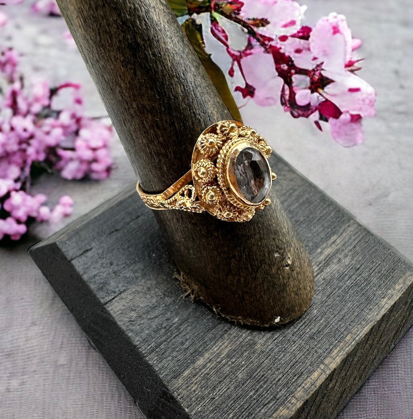 Vintage Ring-Gold Spinel Ring